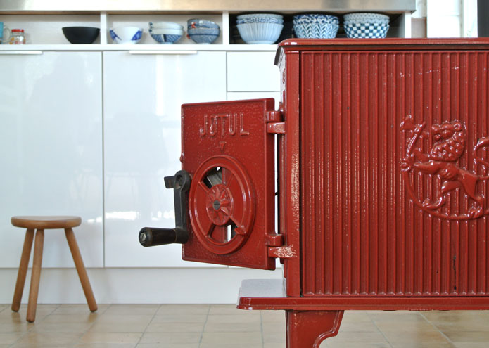 Kitchen: Norwegian woodstove - photo 15